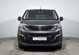 Подержанный автомобиль Peugeot Traveller 2018 года (2 фото)