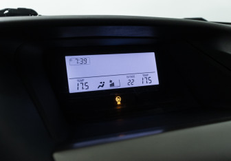 Подержанный автомобиль Lexus RX 2012 года (17 фото)