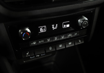 Подержанный автомобиль Skoda Rapid Liftback 2020 года (16 фото)