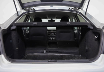 Подержанный автомобиль Skoda Octavia Liftback 2016 года (30 фото)