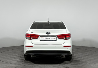 Подержанный автомобиль Kia Rio Sedan 2016 года (6 фото)