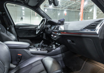 Подержанный автомобиль BMW X3 2019 года (23 фото)