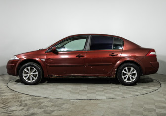 Подержанный автомобиль Renault Megane Sedan 2007 года (8 фото)