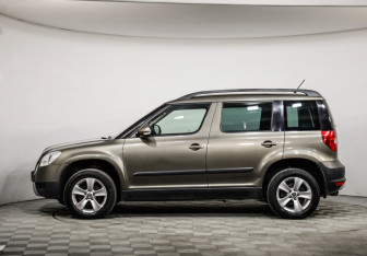 Подержанный автомобиль Skoda Yeti 2011 года (8 фото)