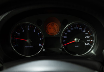 Подержанный автомобиль Nissan X-Trail 2008 года (12 фото)
