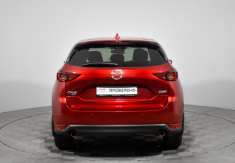 Подержанный автомобиль Mazda CX-5 2017 года (6 фото)