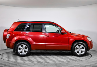 Подержанный автомобиль Suzuki Grand Vitara 2010 года (4 фото)