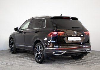 Подержанный автомобиль Volkswagen Tiguan 2021 года (7 фото)