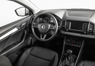 Подержанный автомобиль Skoda Karoq 2020 года (9 фото)