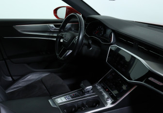 Подержанный автомобиль Audi A6 Sedan 2019 года (10 фото)