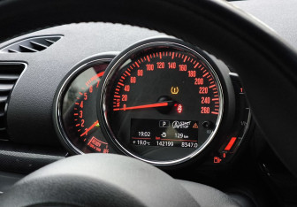 Подержанный автомобиль MINI Clubman Wagon 2019 года (20 фото)