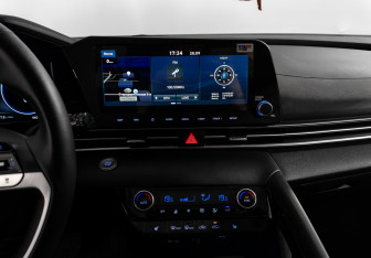 Подержанный автомобиль Hyundai Elantra Sedan 2022 года (19 фото)