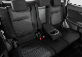 Подержанный автомобиль Mitsubishi Outlander 2018 года (26 фото)