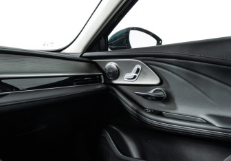 Подержанный автомобиль Chery Arrizo 8 2024 года (19 фото)