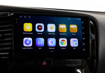 Подержанный автомобиль Mitsubishi Outlander 2013 года (13 фото)