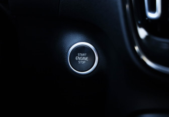 Подержанный автомобиль Volvo XC40 2021 года (15 фото)