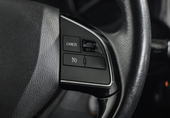 Подержанный автомобиль Mitsubishi Outlander 2017 года (12 фото)