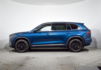 Подержанный автомобиль Geely Monjaro 2023 года (8 фото)