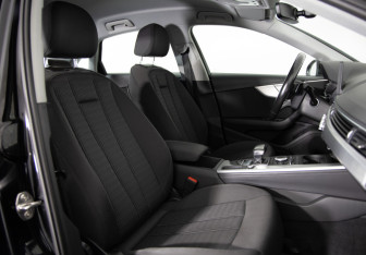 Подержанный автомобиль Audi A4 Sedan 2016 года (11 фото)