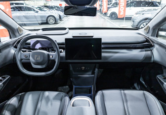 Подержанный автомобиль Zeekr X 2023 года (17 фото)
