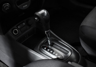 Подержанный автомобиль Kia Rio Hatchback 2011 года (11 фото)