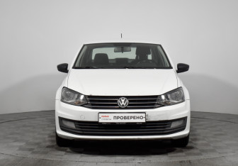 Подержанный автомобиль Volkswagen Polo Sedan 2017 года (2 фото)