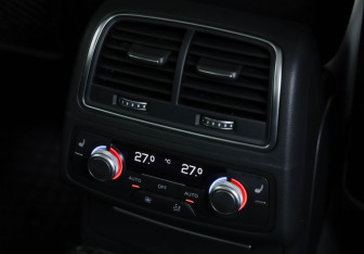 Подержанный автомобиль Audi A6 Sedan 2016 года (33 фото)