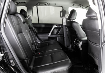 Подержанный автомобиль Toyota Land Cruiser Prado 2021 года (24 фото)