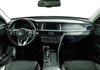 Подержанный автомобиль Kia Optima Sedan 2019 года (13 фото)