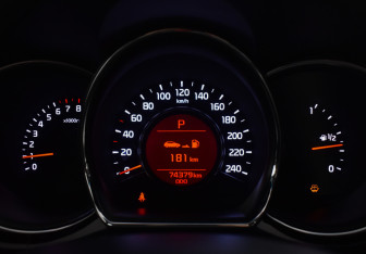 Подержанный автомобиль Kia Ceed Hatchback 2018 года (22 фото)