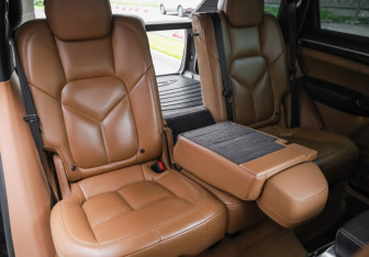 Подержанный автомобиль Porsche Cayenne 2015 года (30 фото)