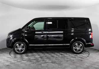Подержанный автомобиль Volkswagen Caravelle 2018 года (8 фото)