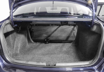 Подержанный автомобиль Volkswagen Polo Sedan 2016 года (22 фото)
