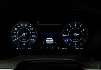 Подержанный автомобиль Kia K5 2020 года (12 фото)
