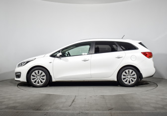 Подержанный автомобиль Kia Ceed Wagon 2016 года (8 фото)