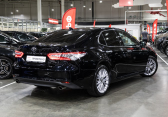 Подержанный автомобиль Toyota Camry Sedan 2020 года (6 фото)