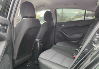 Подержанный автомобиль Kia Cerato Sedan 2018 года (12 фото)