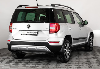 Подержанный автомобиль Skoda Yeti 2015 года (5 фото)