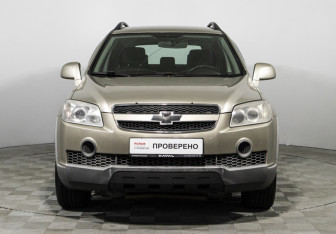 Подержанный автомобиль Chevrolet Captiva 2008 года (2 фото)