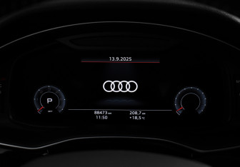 Подержанный автомобиль Audi Q8 2019 года (25 фото)