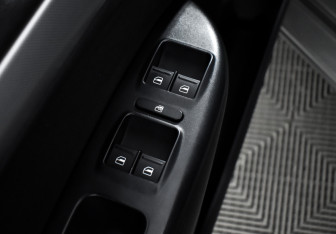 Подержанный автомобиль Skoda Octavia Liftback 2009 года (10 фото)
