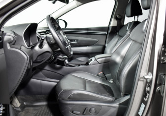 Подержанный автомобиль Hyundai Tucson 2023 года (10 фото)