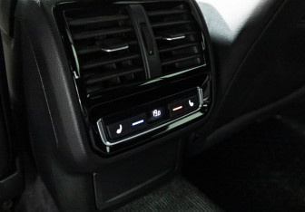 Подержанный автомобиль Volkswagen Arteon 2018 года (23 фото)