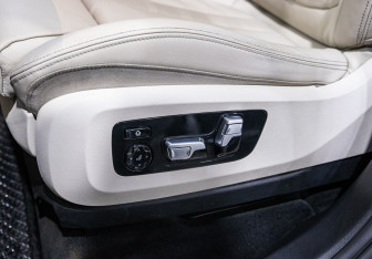 Подержанный автомобиль BMW X5 2019 года (20 фото)