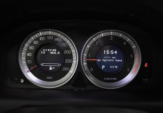 Подержанный автомобиль Volvo XC60 2011 года (23 фото)