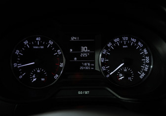 Подержанный автомобиль Skoda Octavia Liftback 2015 года (12 фото)