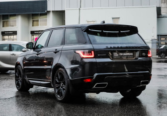 Подержанный автомобиль Land Rover Range Rover Sport 2020 года (8 фото)