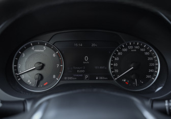 Подержанный автомобиль Infiniti QX50 2019 года (14 фото)