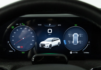 Подержанный автомобиль Jaecoo J8 2024 года (12 фото)