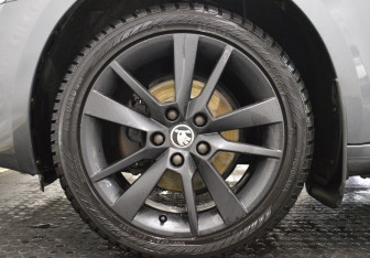 Подержанный автомобиль Skoda Octavia Liftback 2020 года (9 фото)